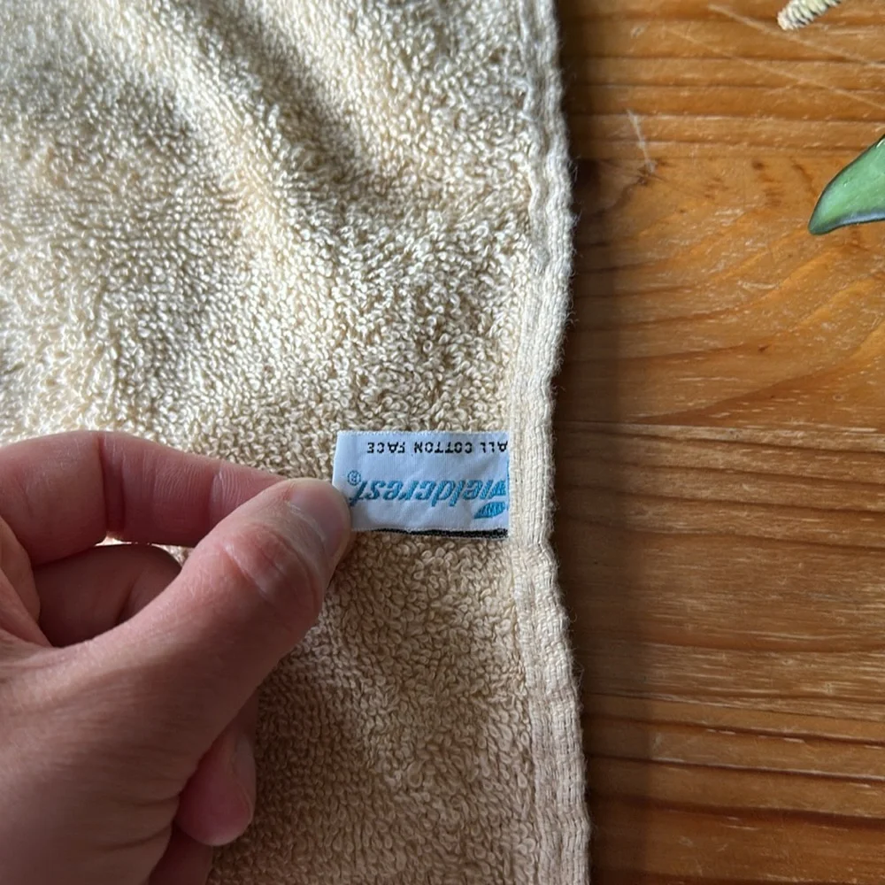 Vintage Floral Hand Towel